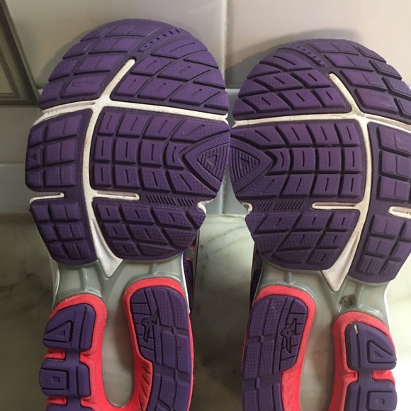 👟Like New Women’s Mizuno Wave Inspire 12. X10 Running Tennis Shoes - Picture 10 of 11